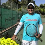 Clases de tenis particulares y grupales para todas las edades y niveles, más de 20 años de experiencia como entrenador he trabajado y viajado con jugadores profesionales